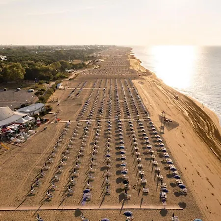 Family Friendly Apartment-beahost Bibione